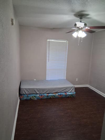 Room for Rent - Private Bath & Walk-in Closet  Main Photo