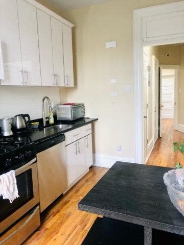 Furnished Rooms for Rent - Utilities Included. Main Photo