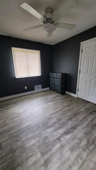 Nice room in a house in Eagan Main Photo