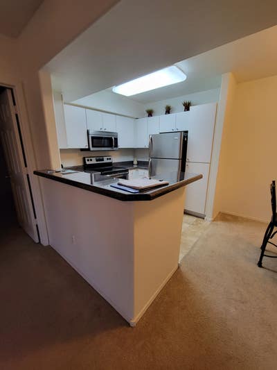 A comfy condo with a room available in Gilbert Main Photo