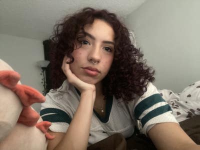 Student looking for a room in Northridge CA Main Photo