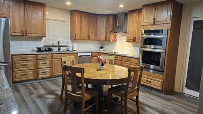  Pool,  Kitchen & ðŸ›ï¸ Private Room in Renovated Ho Main Photo