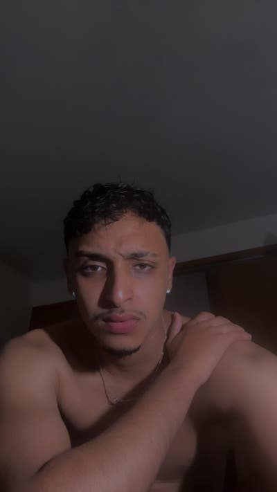 Room wanted in Bronx, NY Main Photo