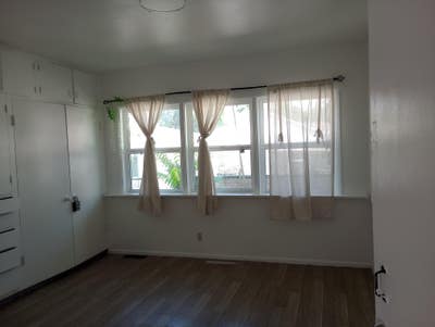 Big room include utilities, internet, parking  Main Photo