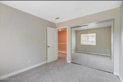 Clean bedroom in great Thousand Oaks neighborhood  Main Photo