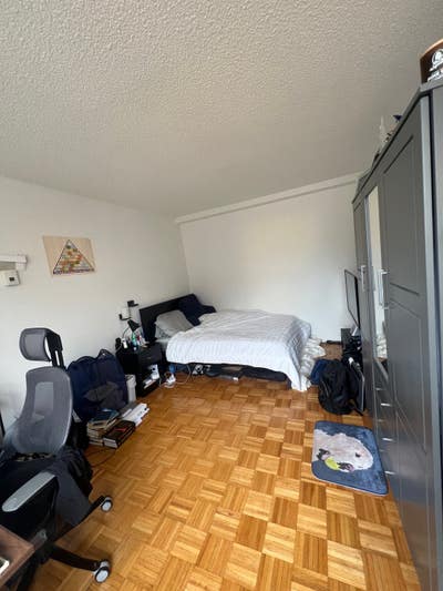 LARGE room available end April [sublet] Main Photo