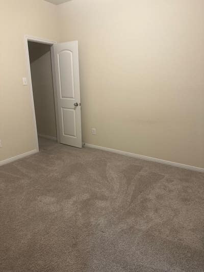 Room for Rent  Main Photo