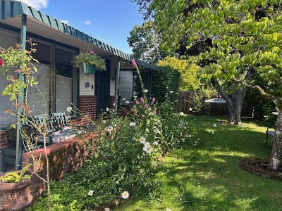 Room for rent in house in Gresham Main Photo