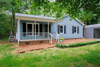 Now available - room in Durham Main Photo