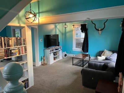 Room in beautiful craftsman home Main Photo