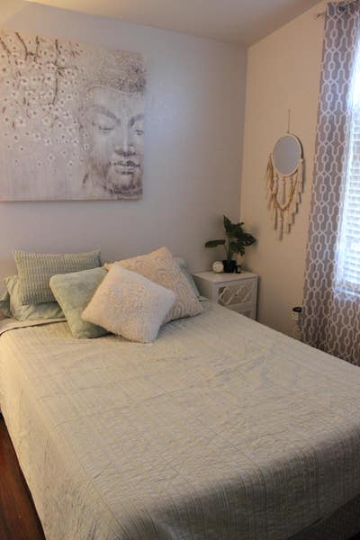 Private room for rent in shared home  Main Photo