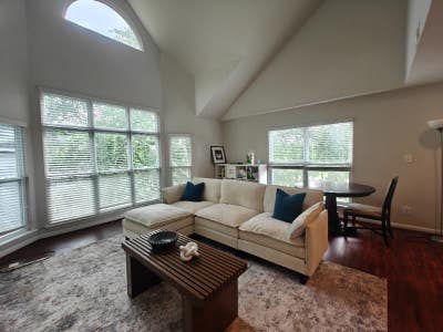 Furnished Room w Private Bath in Uptown All Utili Main Photo