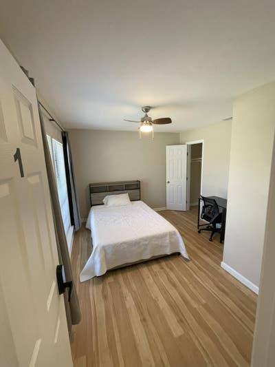 Affordable living in Northeast Garland! Minutes fr Main Photo