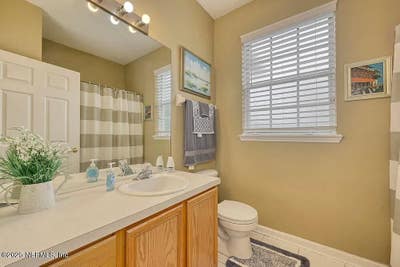 Room for Rent Near St. John's Town Center Main Photo