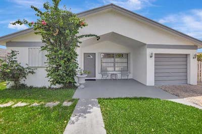Private bedroom available for rent in Boca Raton Main Photo
