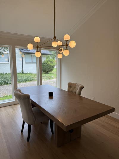 South Arlington. **Room/Bathroom, Laundry, Pool** Main Photo