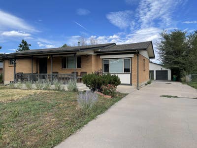2 Bedrooms Open in Golden, 15 Minutes from Denver Main Photo