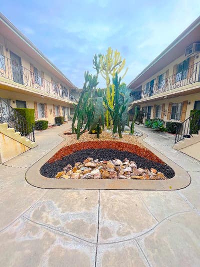 Wonderful 1 Bed in Beautiful Pasadena! Main Photo