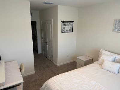 Cozy 1 Bed 1 Bath Townhouse Room in Land o LakesF Main Photo