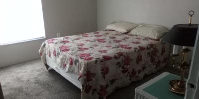 Room for rent Main Photo