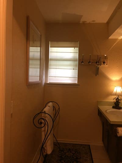 Furnished month to month bedroom  Main Photo