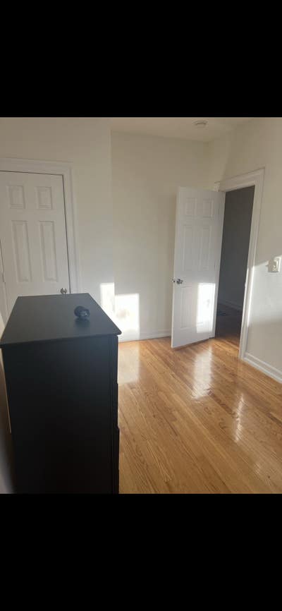 Room for rent - cozy, clean, & convenient Main Photo