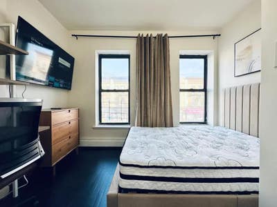 Bright Room, 3 blocks to Prospect Park, HDTV #469 Main Photo