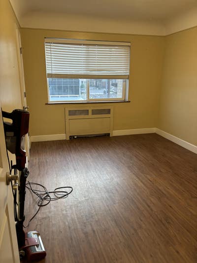 Room Available in 2BR/1BA ― Great location!! Main Photo