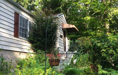 Room in Quiet Midtown Neighborhood Main Photo