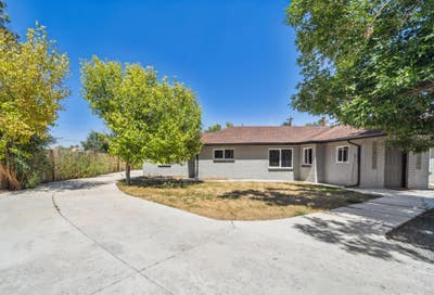Cozy & comfy Denver House with spacious area. Main Photo