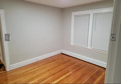 Spare room for rent Main Photo
