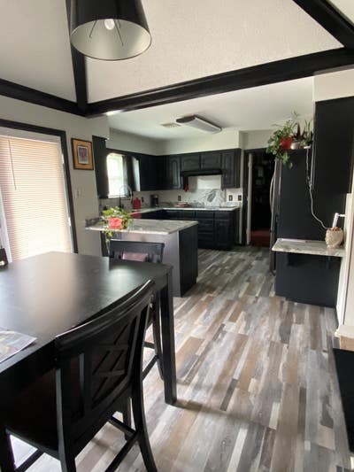Grand Prairie Room Available Main Photo