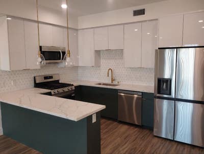 Room for Rent in a 3 Bedroom Apartment  Main Photo
