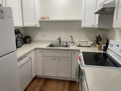 Room for rent in a 2 bed/1 bath Apt - Los Gatos  Main Photo