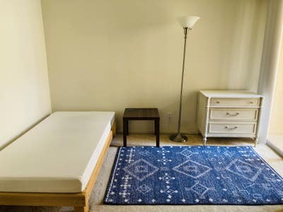 Furnished Room In Prime Location Wilshire/Montana  Main Photo