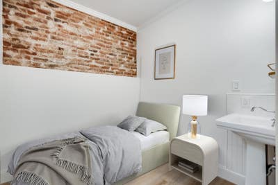 Remodeled Room in Boutique Co-living Space! Main Photo