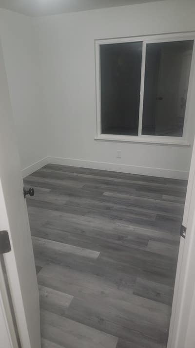Small Room For Rent With Shared Bathroom Main Photo