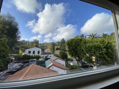 1 BR w/Pvt BA & Amazing view, in 2 BR quaint apt.  Main Photo