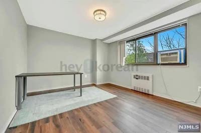 Looking for roommate - Hackensack NJ Main Photo