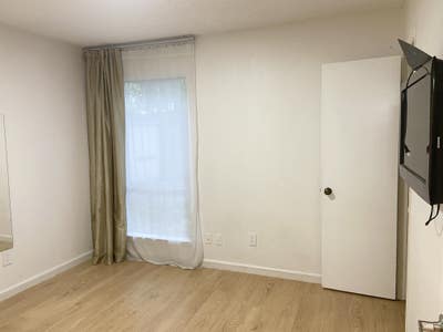 Bedroom with private bathroom DOMAIN area Main Photo