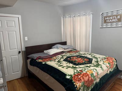 Very las room available  Main Photo