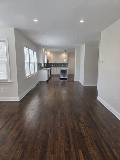 Gorgeous renovated apartment share Main Photo