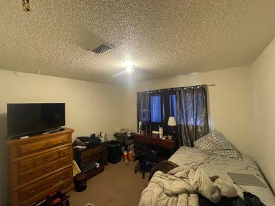 Room for rent Main Photo
