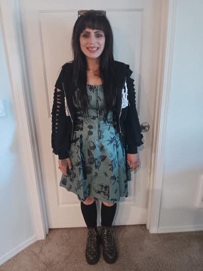 Single female looking for room to rent Main Photo