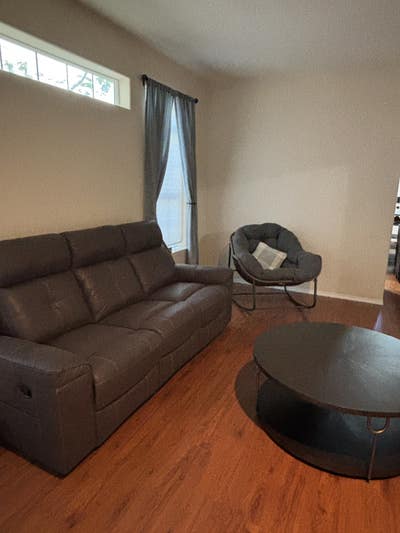 Rooms available  Main Photo