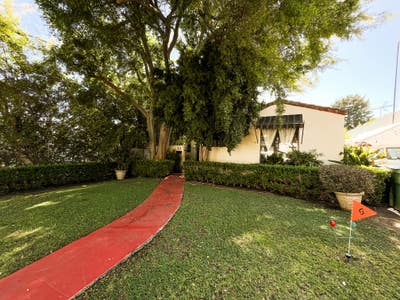 Private Room Available ― West Hollywood Main Photo
