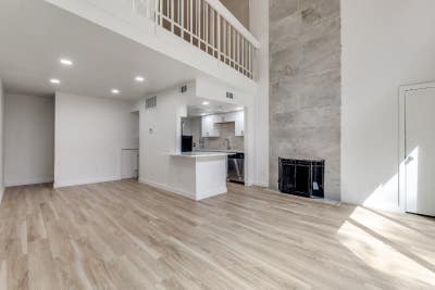 Newly Remodeled Loft Condo in Prime Dallas Locatio Main Photo