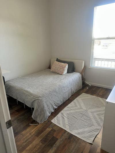 Cozyquietand close to everythingâ€”Furnished Privat Main Photo
