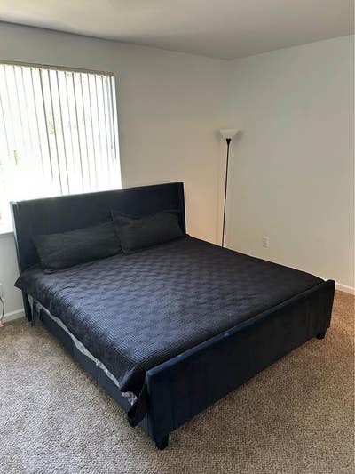 Large Bedroom with ensuite bathroom for rent Main Photo