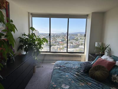 Expansive Views of the Bay Area Next to Lake Main Photo